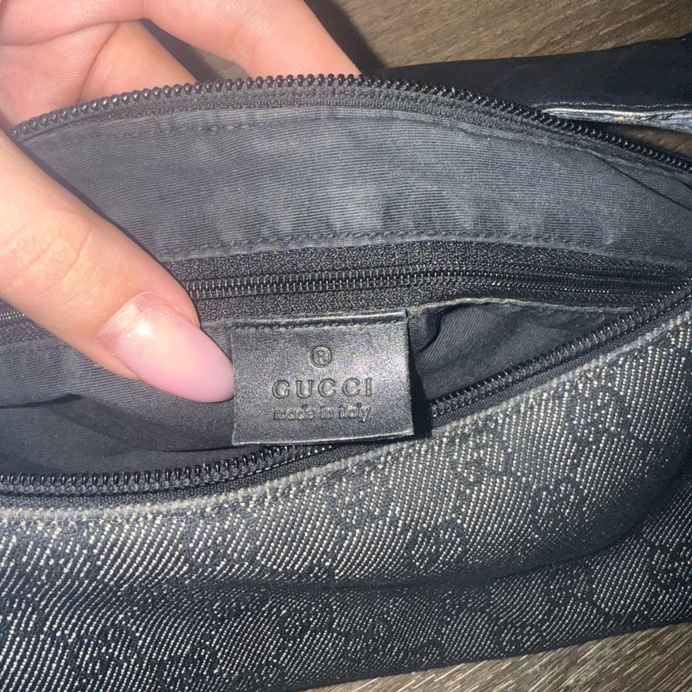 Black Designer Shoulder Bag - Picture 7 of 9